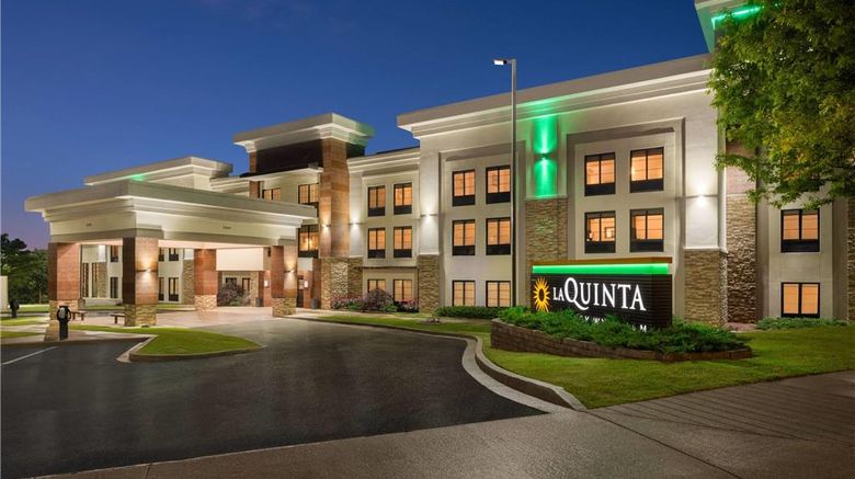 <b>La Quinta Inn & Suites Memphis Wolfchase Exterior</b>. Images powered by <a href="https://iceportal.shijigroup.com/" title="IcePortal" target="_blank">IcePortal</a>.