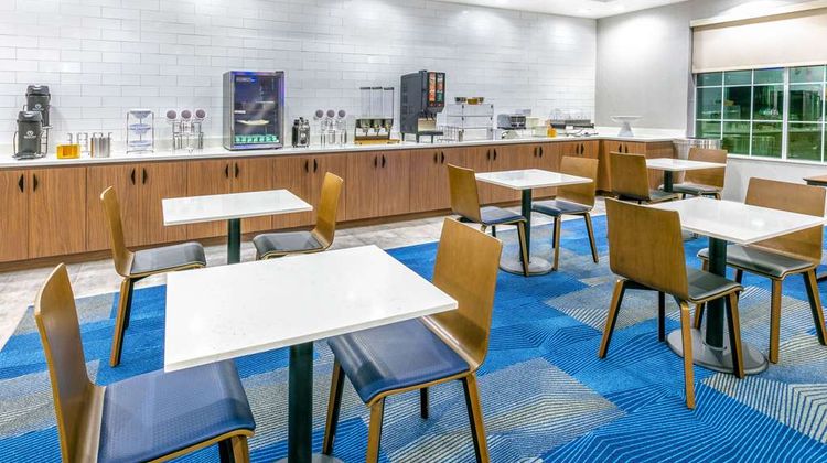 La Quinta Inn & Suites Jacksonville Restaurant