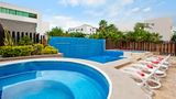 <b>Wyndham Garden Cancun Downtown Pool</b>. Images powered by <a href="https://iceportal.shijigroup.com/" title="IcePortal" target="_blank">IcePortal</a>.