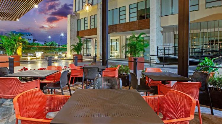 Wyndham Garden Cancun Downtown Restaurant