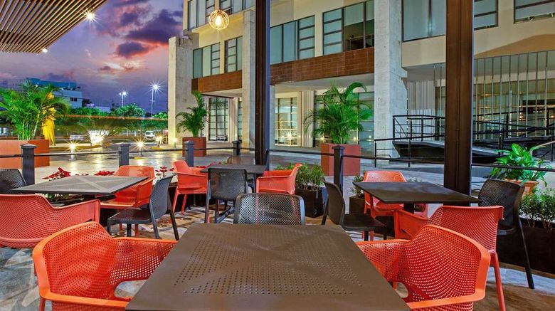 <b>Wyndham Garden Cancun Downtown Restaurant</b>. Images powered by <a href="https://iceportal.shijigroup.com/" title="IcePortal" target="_blank">IcePortal</a>.