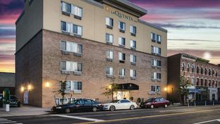 La Quinta Inn & Suites Brooklyn