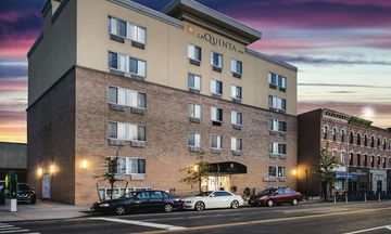 La Quinta Inn & Suites Brooklyn