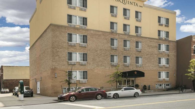 <b>La Quinta Inn & Suites Brooklyn Exterior</b>. Images powered by <a href="https://iceportal.shijigroup.com/" title="IcePortal" target="_blank">IcePortal</a>.