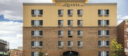 La Quinta Inn & Suites Brooklyn Exterior