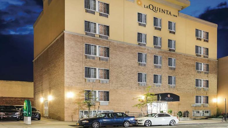 <b>La Quinta Inn & Suites Brooklyn Exterior</b>. Images powered by <a href="https://iceportal.shijigroup.com/" title="IcePortal" target="_blank">IcePortal</a>.