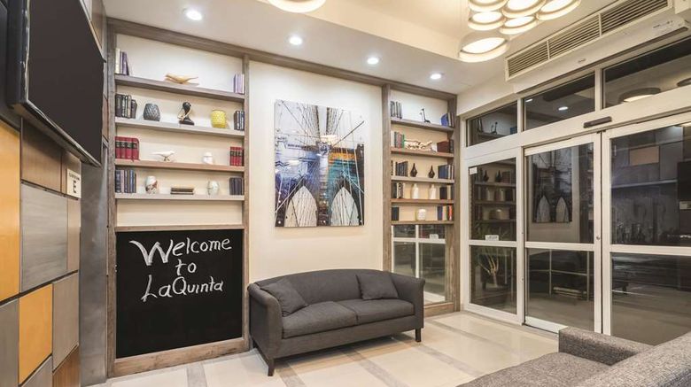 <b>La Quinta Inn & Suites Brooklyn Lobby</b>. Images powered by <a href="https://iceportal.shijigroup.com/" title="IcePortal" target="_blank">IcePortal</a>.