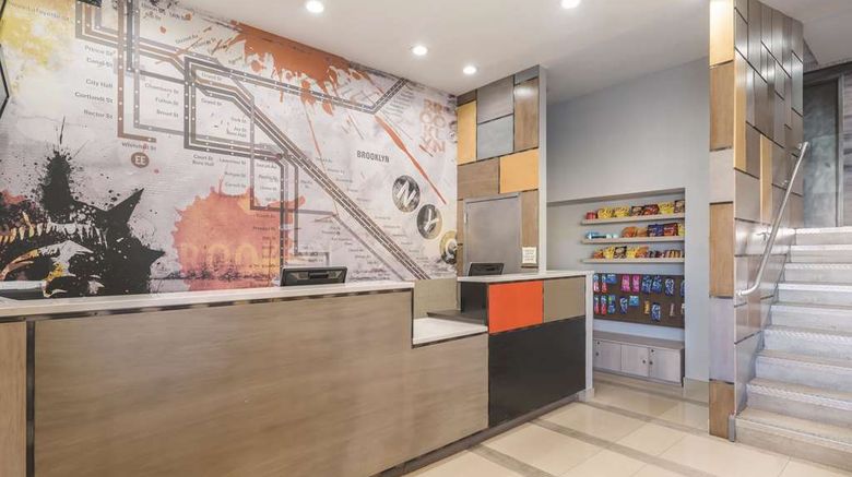 <b>La Quinta Inn & Suites Brooklyn Lobby</b>. Images powered by <a href="https://iceportal.shijigroup.com/" title="IcePortal" target="_blank">IcePortal</a>.