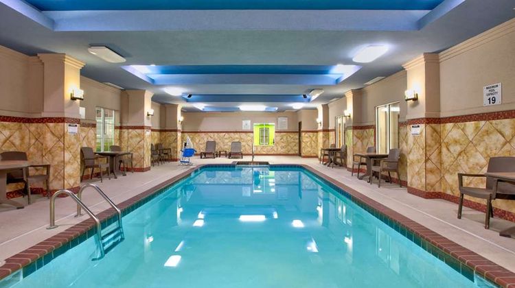 La Quinta Inn & Suites Bryant Pool