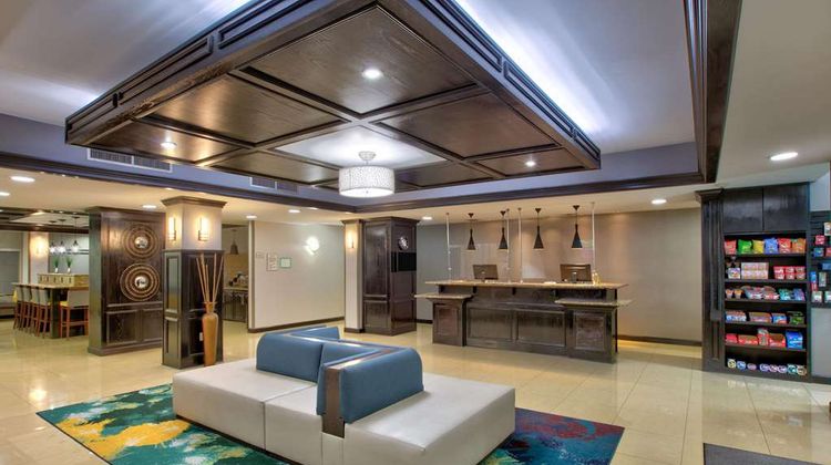 La Quinta Inn & Suites Bryant Lobby