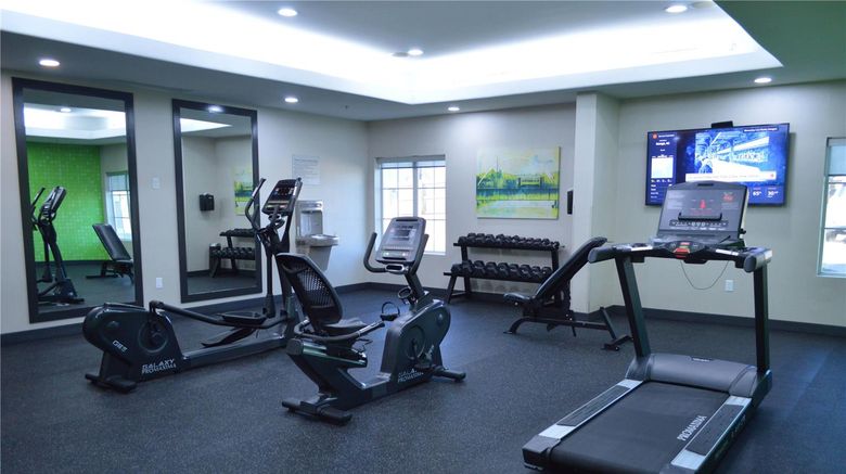 <b>La Quinta Inn & Suites Bryant Health</b>. Images powered by <a href="https://iceportal.shijigroup.com/" title="IcePortal" target="_blank">IcePortal</a>.
