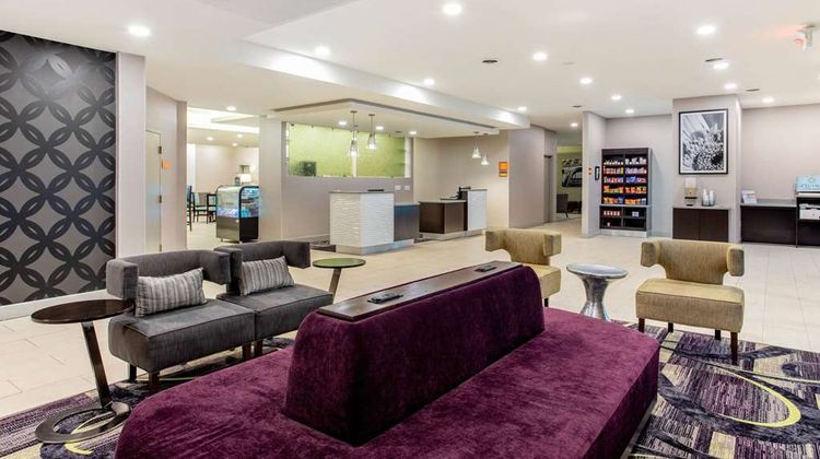 La Quinta Inn & Suites South Lobby