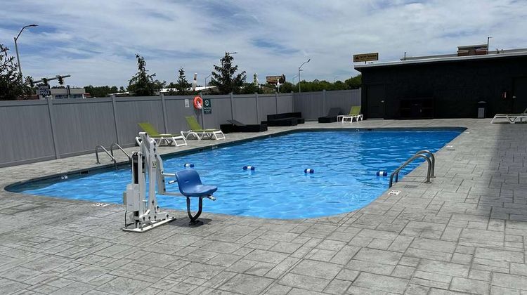 La Quinta Inn & Suites South Pool