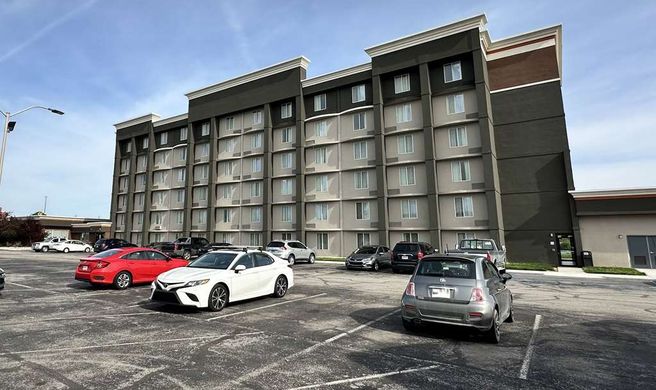 La Quinta Inn & Suites South Exterior