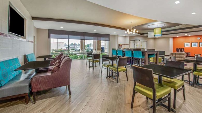 <b>La Quinta Inn & Suites Humble Other</b>. Images powered by <a href="https://iceportal.shijigroup.com/" title="IcePortal" target="_blank">IcePortal</a>.