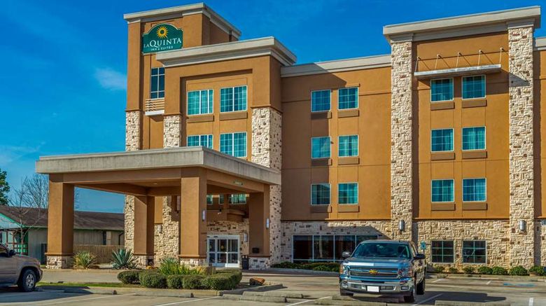 <b>La Quinta Inn & Suites Humble Exterior</b>. Images powered by <a href="https://iceportal.shijigroup.com/" title="IcePortal" target="_blank">IcePortal</a>.