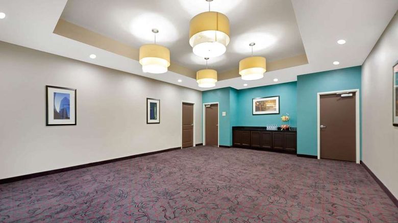 <b>La Quinta Inn & Suites Humble Meeting</b>. Images powered by <a href="https://iceportal.shijigroup.com/" title="IcePortal" target="_blank">IcePortal</a>.