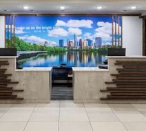 La Quinta Inn & Stes Austin NW Lobby