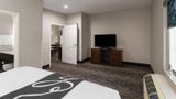 <b>La Quinta Inn & Suites Baton Rouge Suite</b>. Images powered by <a href="https://iceportal.shijigroup.com/" title="IcePortal" target="_blank">IcePortal</a>.