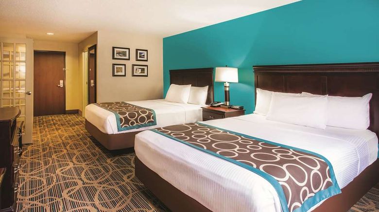 <b>La Quinta Inn & Suites Evansville Suite</b>. Images powered by <a href="https://iceportal.shijigroup.com/" title="IcePortal" target="_blank">IcePortal</a>.
