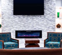La Quinta Inn & Suites Evansville Lobby