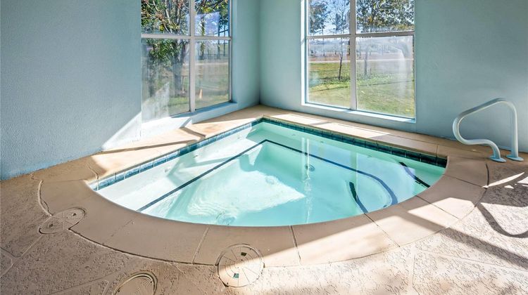 La Quinta Inn & Suites Searcy Pool