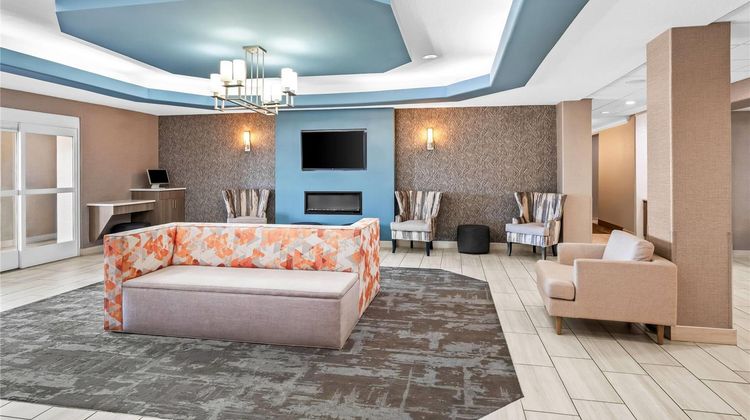 La Quinta Inn & Suites Searcy Lobby
