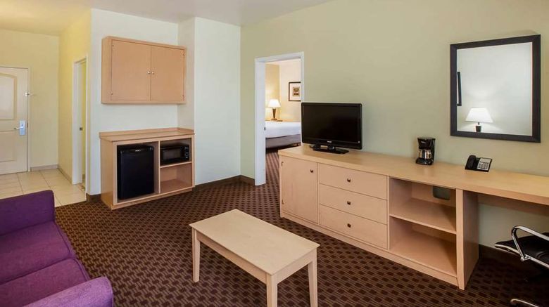 <b>La Quinta Inn & Suites Odessa North Suite</b>. Images powered by <a href="https://iceportal.shijigroup.com/" title="IcePortal" target="_blank">IcePortal</a>.
