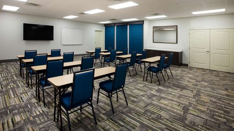 <b>La Quinta Inn & Suites Odessa North Meeting</b>. Images powered by <a href="https://iceportal.shijigroup.com/" title="IcePortal" target="_blank">IcePortal</a>.