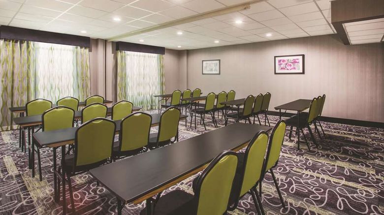 <b>La Quinta Inn & Suites Clearwater South Meeting</b>. Images powered by <a href="https://iceportal.shijigroup.com/" title="IcePortal" target="_blank">IcePortal</a>.