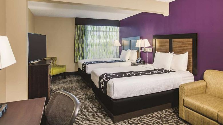 <b>La Quinta Inn & Suites Clearwater South Room</b>. Images powered by <a href="https://iceportal.shijigroup.com/" title="IcePortal" target="_blank">IcePortal</a>.
