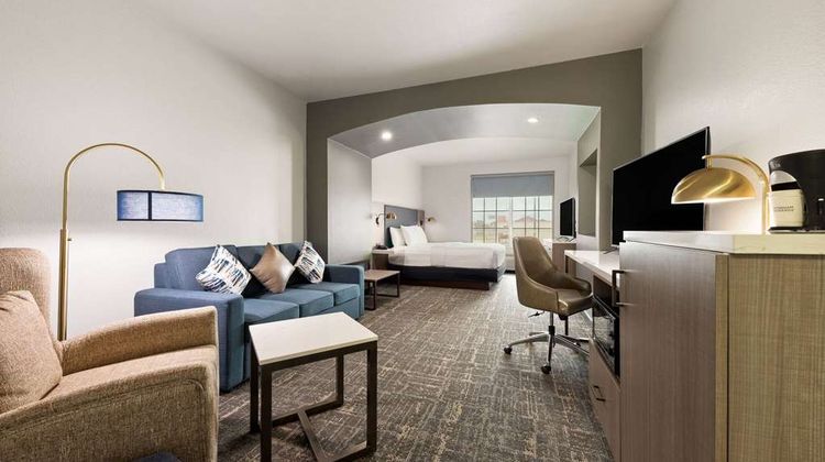 La Quinta Inn & Suites Forest Hill Room