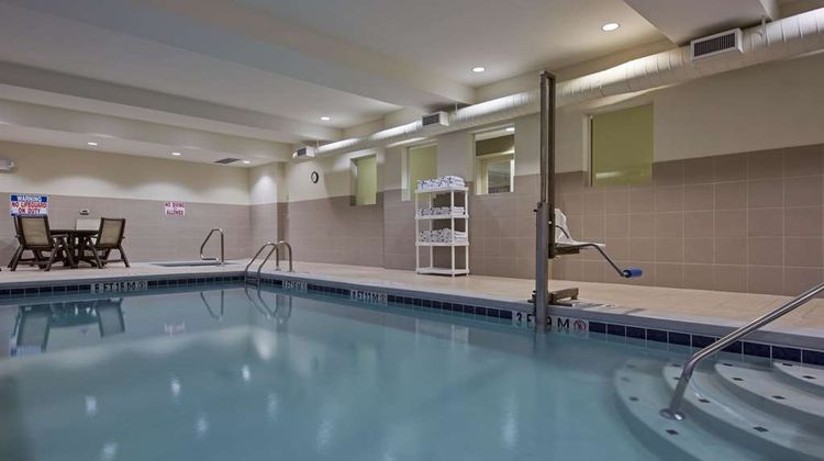 La Quinta Inn & Suites Lancaster Pool