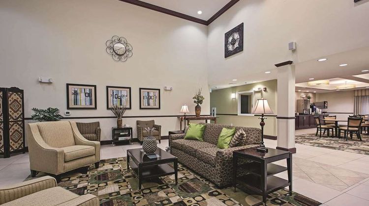 La Quinta Inn & Suites Lancaster Lobby