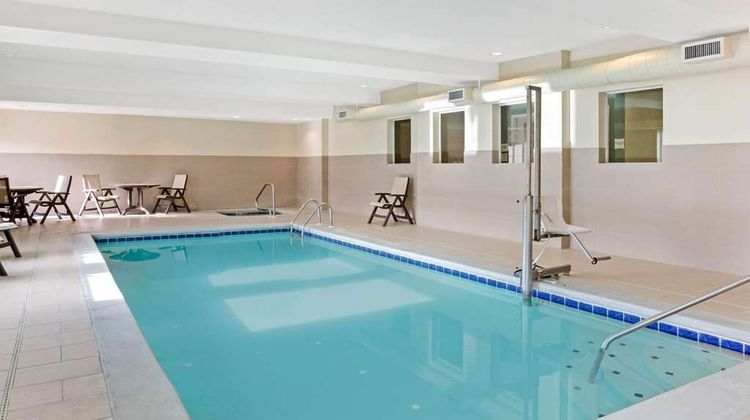La Quinta Inn & Suites Lancaster Pool