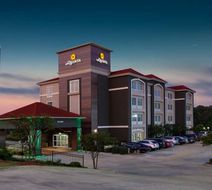 La Quinta Inn & Suites Tupelo Exterior