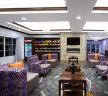 La Quinta Inn & Suites Tupelo Lobby