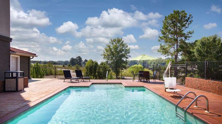 La Quinta Inn & Suites Tupelo Pool