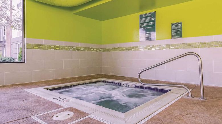 <b>La Quinta Inn & Suites Cleveland Arpt W Pool</b>. Images powered by <a href="https://iceportal.shijigroup.com/" title="IcePortal" target="_blank">IcePortal</a>.