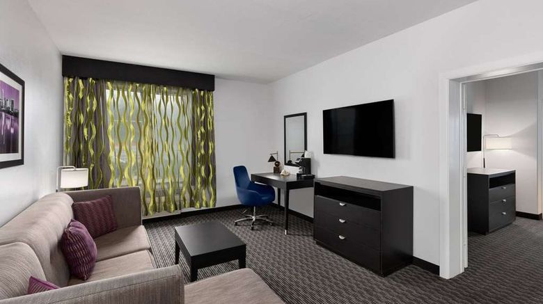 <b>La Quinta Inn & Suites Austin-Cedar Park Suite</b>. Images powered by <a href="https://iceportal.shijigroup.com/" title="IcePortal" target="_blank">IcePortal</a>.