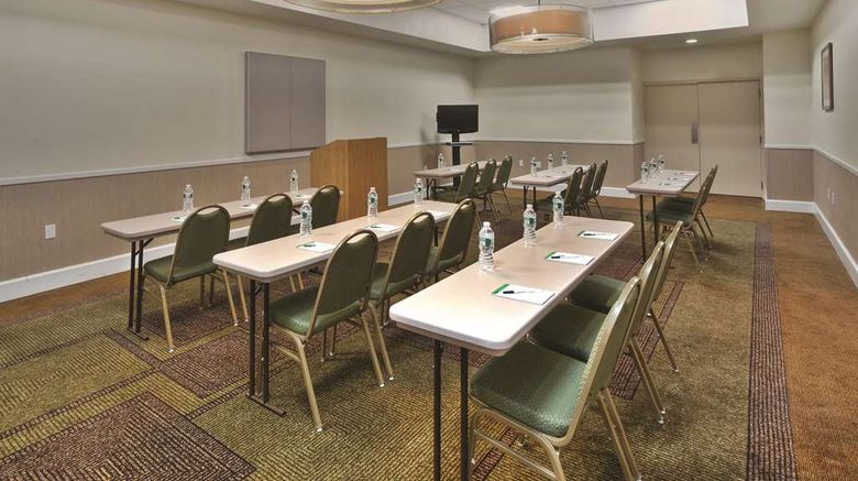 <b>La Quinta Inn & Suites Danbury Meeting</b>. Images powered by <a href="https://iceportal.shijigroup.com/" title="IcePortal" target="_blank">IcePortal</a>.
