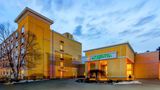 La Quinta Inn & Suites Danbury Exterior