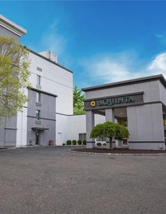 La Quinta Inn & Suites Danbury