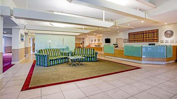 La Quinta Inn & Suites Danbury Lobby