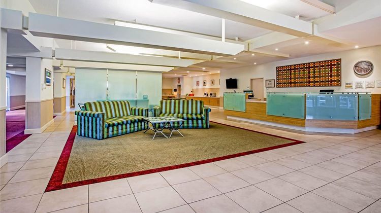 La Quinta Inn & Suites Danbury Lobby