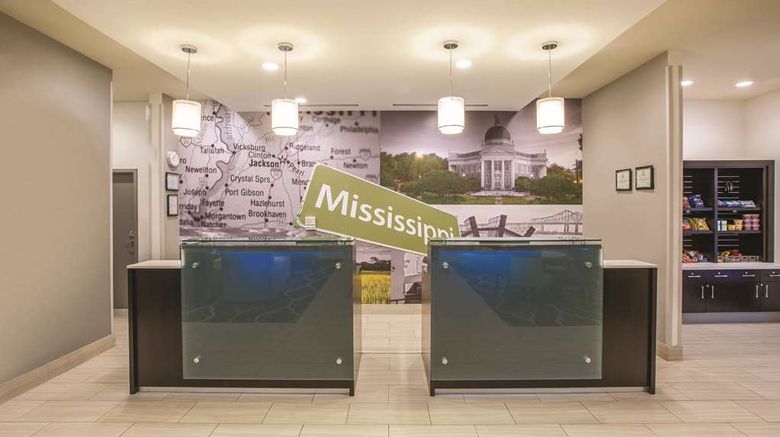 <b>La Quinta Inn & Suites Hattiesburg - I-59 Lobby</b>. Images powered by <a href="https://iceportal.shijigroup.com/" title="IcePortal" target="_blank">IcePortal</a>.