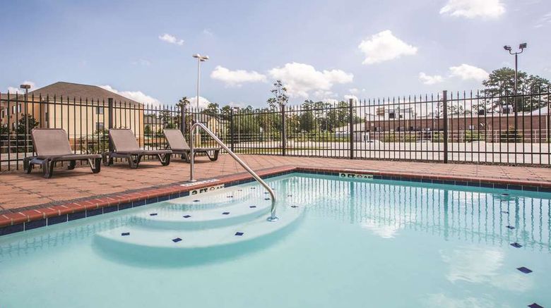 <b>La Quinta Inn & Suites Hattiesburg - I-59 Pool</b>. Images powered by <a href="https://iceportal.shijigroup.com/" title="IcePortal" target="_blank">IcePortal</a>.