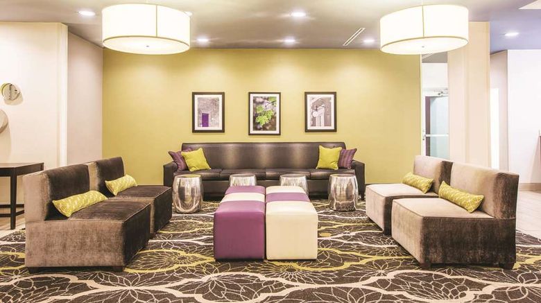 <b>La Quinta Inn & Suites Hattiesburg - I-59 Lobby</b>. Images powered by <a href="https://iceportal.shijigroup.com/" title="IcePortal" target="_blank">IcePortal</a>.