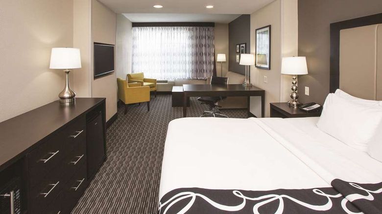 <b>La Quinta Inn & Suites Hattiesburg - I-59 Room</b>. Images powered by <a href="https://iceportal.shijigroup.com/" title="IcePortal" target="_blank">IcePortal</a>.