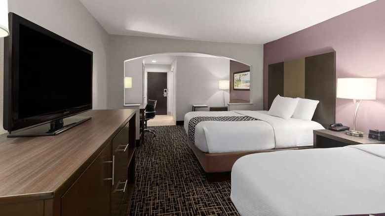 <b>La Quinta Inn & Suites Snellville Room</b>. Images powered by <a href="https://iceportal.shijigroup.com/" title="IcePortal" target="_blank">IcePortal</a>.